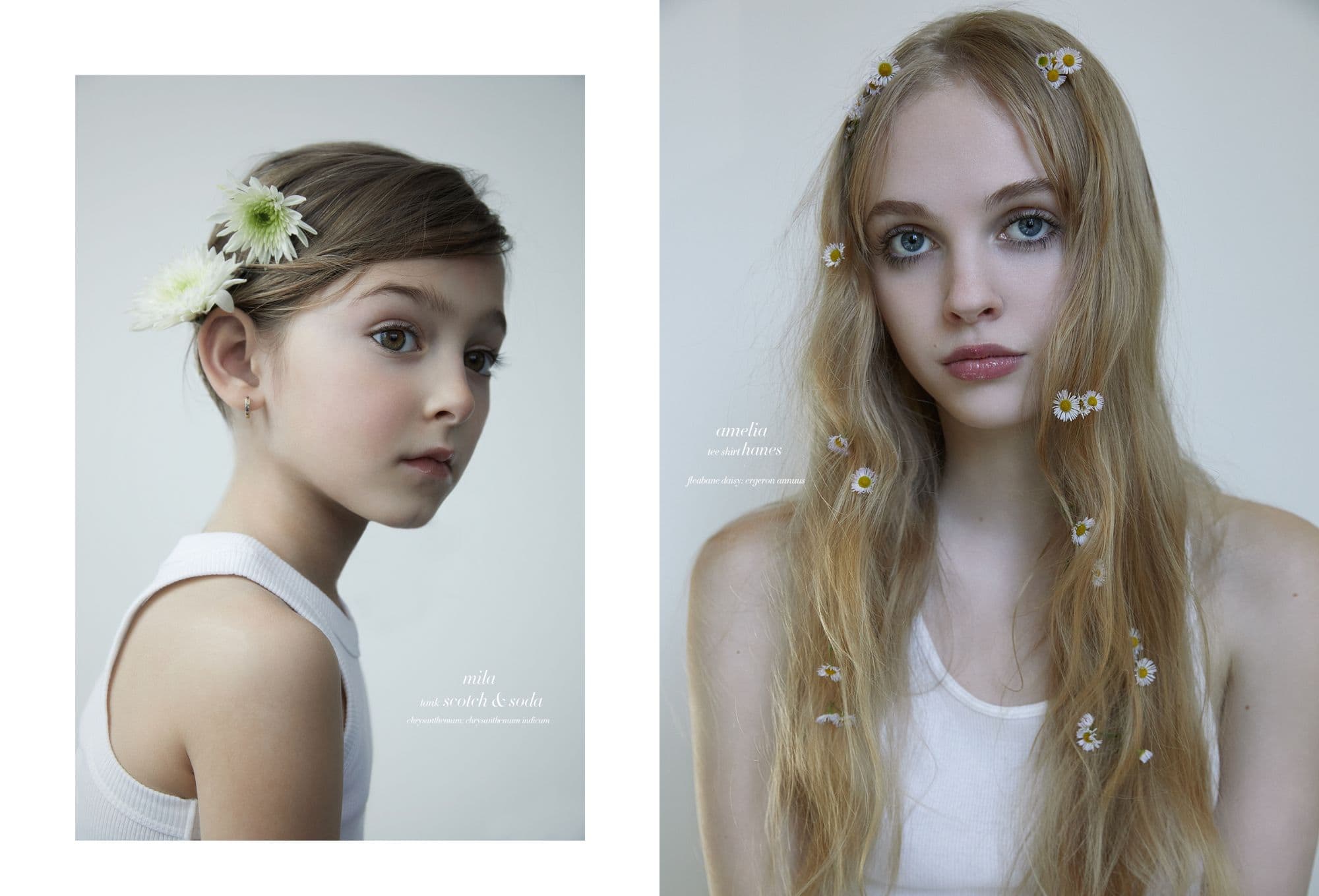 Doppio ritratto su sfondo neutro: bambina di profilo con top bianco in costina e due crisantemi bianchi tra i capelli; accanto, ragazza dai lunghi capelli biondi costellati di piccole margherite, indossa canottiera bianca; editoriale moda “Moon Garden” di Cleo Sullivan.